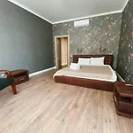 Arcadia Great 2-bedroom 89 *