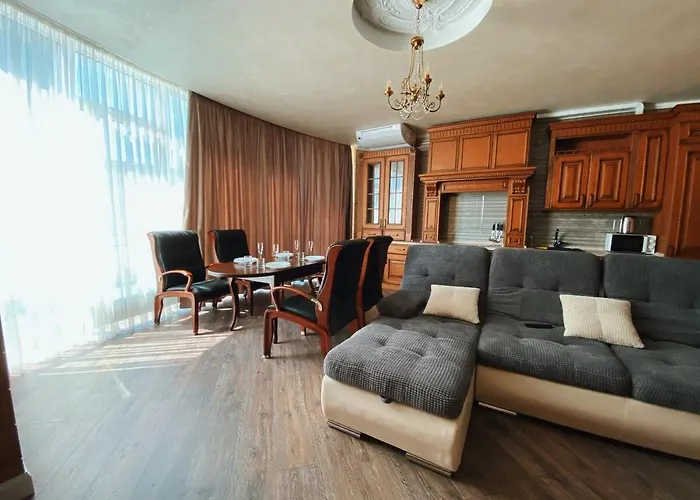 Arcadia Great 2-bedroom 89 * Odessa