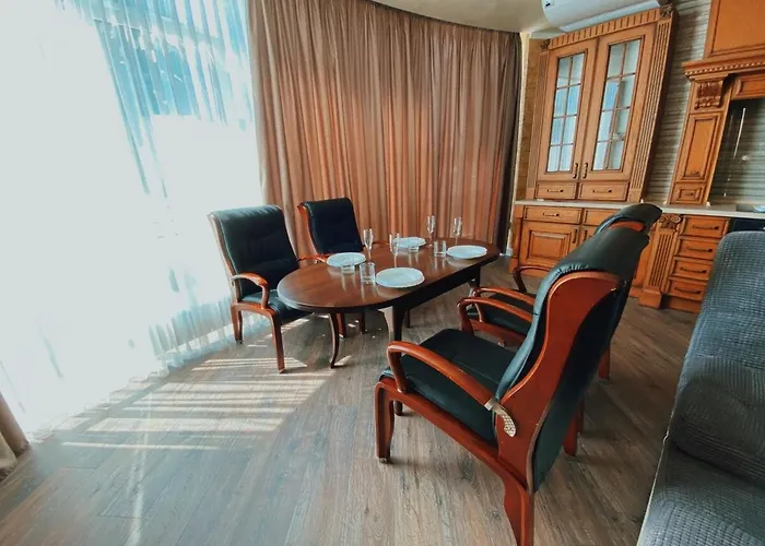 Arcadia Great 2-bedroom 89 Odessa