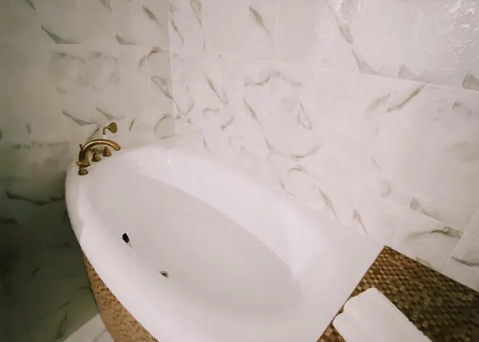 Arcadia Great 2-bedroom 89 * Odessa