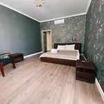 Arcadia Great 2-bedroom 89 オデッサ